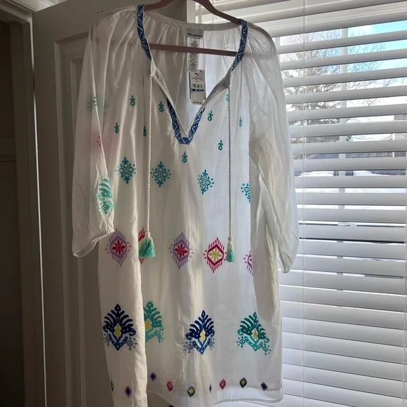 Tommy Bahama embroidered white tunic cover-up with pockets - Picture 4 of 7